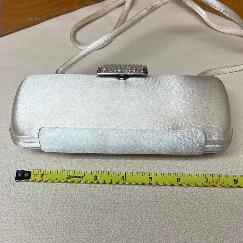Vintage Cream Satin Clutch Bag - Picture 4 of 16
